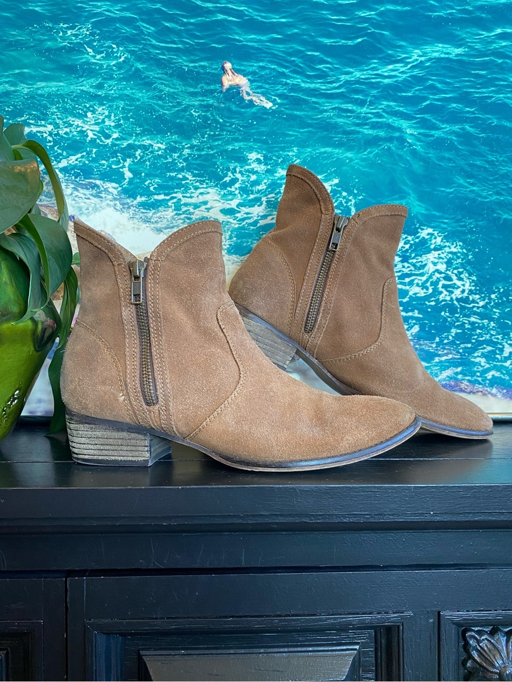 Seychelles Los Angeles Suede Ankle Boots in Light Brown, Size 8 women’s